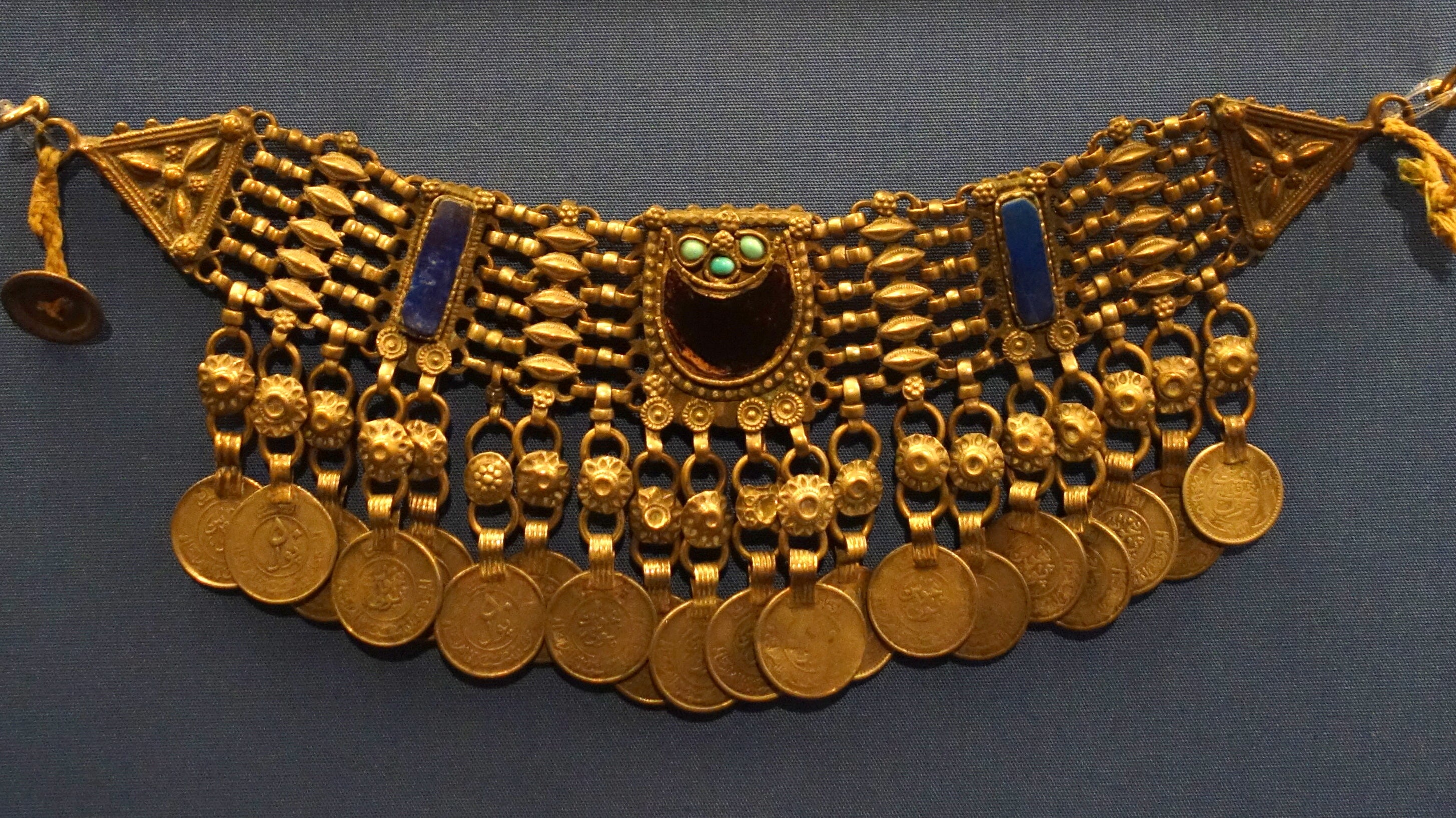 A History Of Choker Necklaces