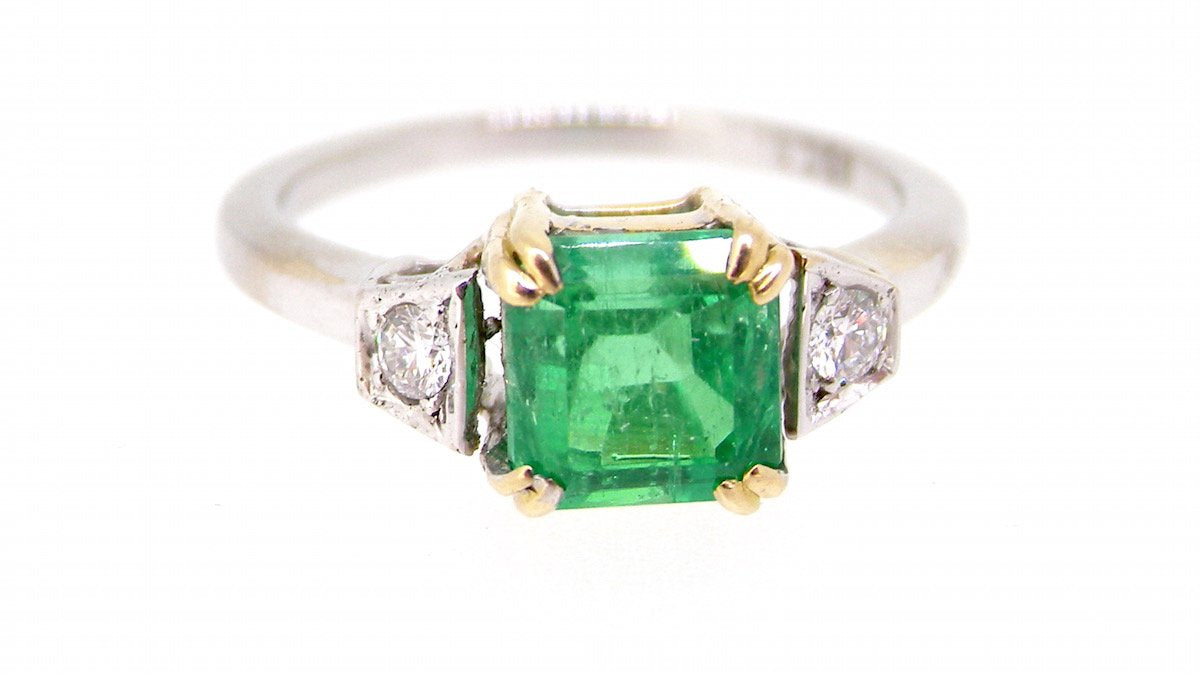 10 Tips For The Bride & Groom When Buying An Antique Engagement Ring