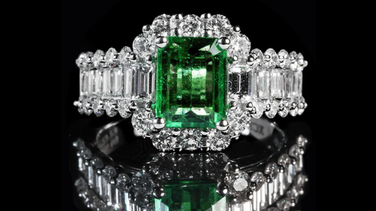Emeralds and Art Deco Jewellery