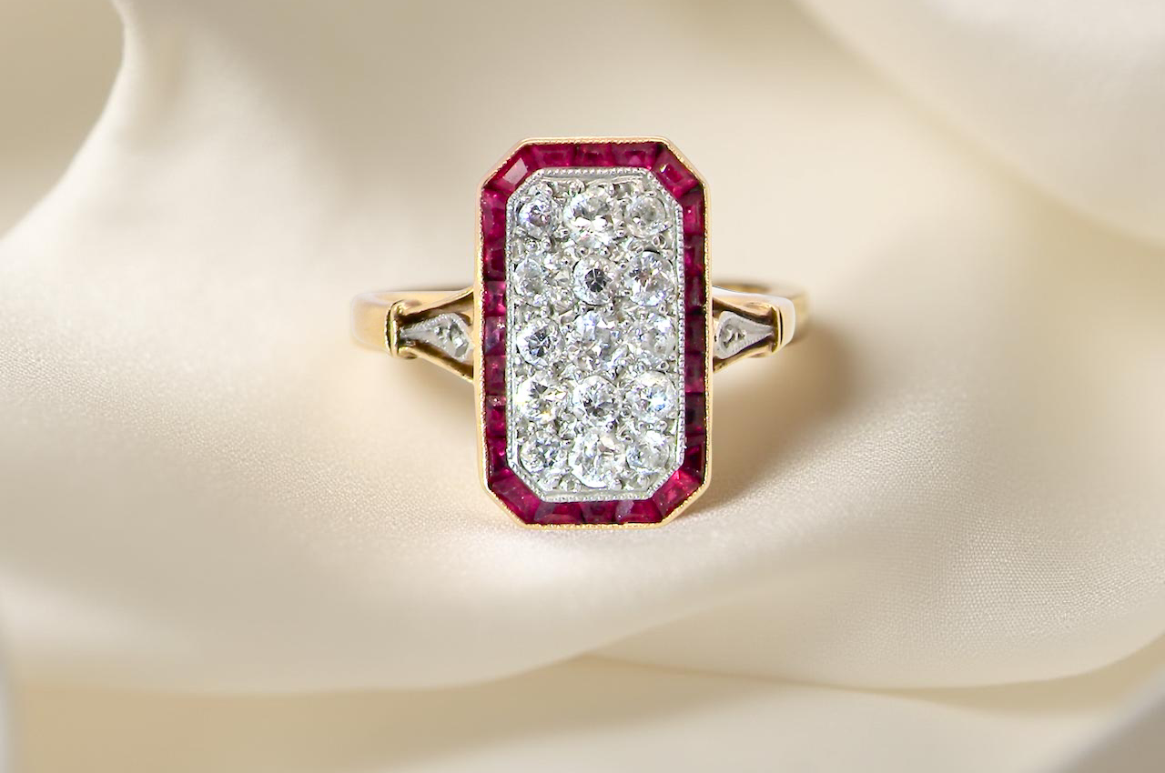 5-❤︎ A beautiful Art Deco Ruby and Diamond ring