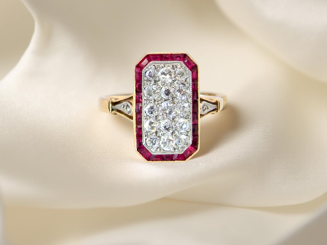 5-❤︎ A beautiful Art Deco Ruby and Diamond ring