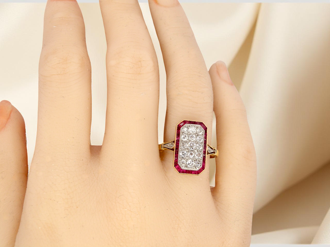 6-❤︎ A beautiful Art Deco Ruby and Diamond ring