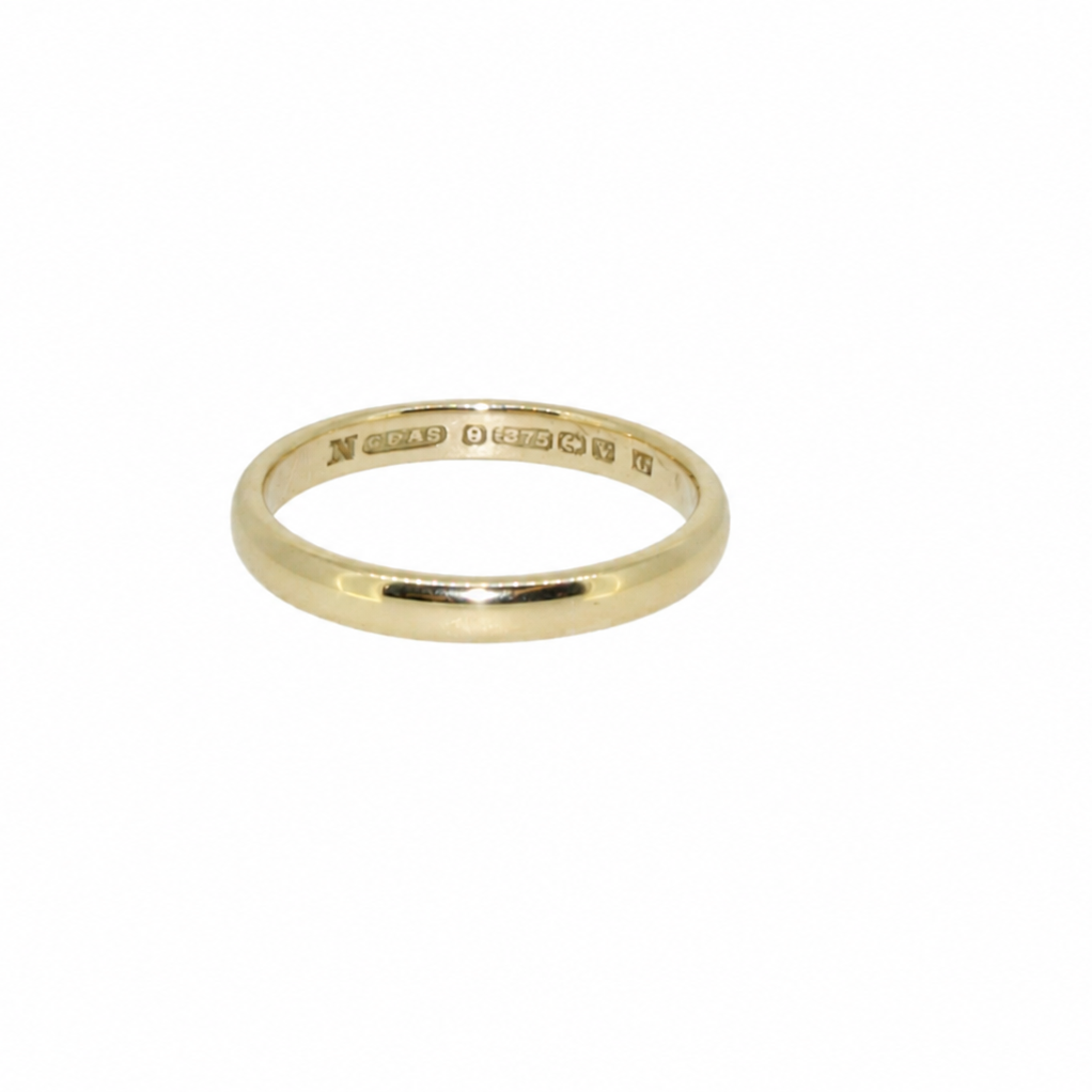 A 2mm vintage wedding band