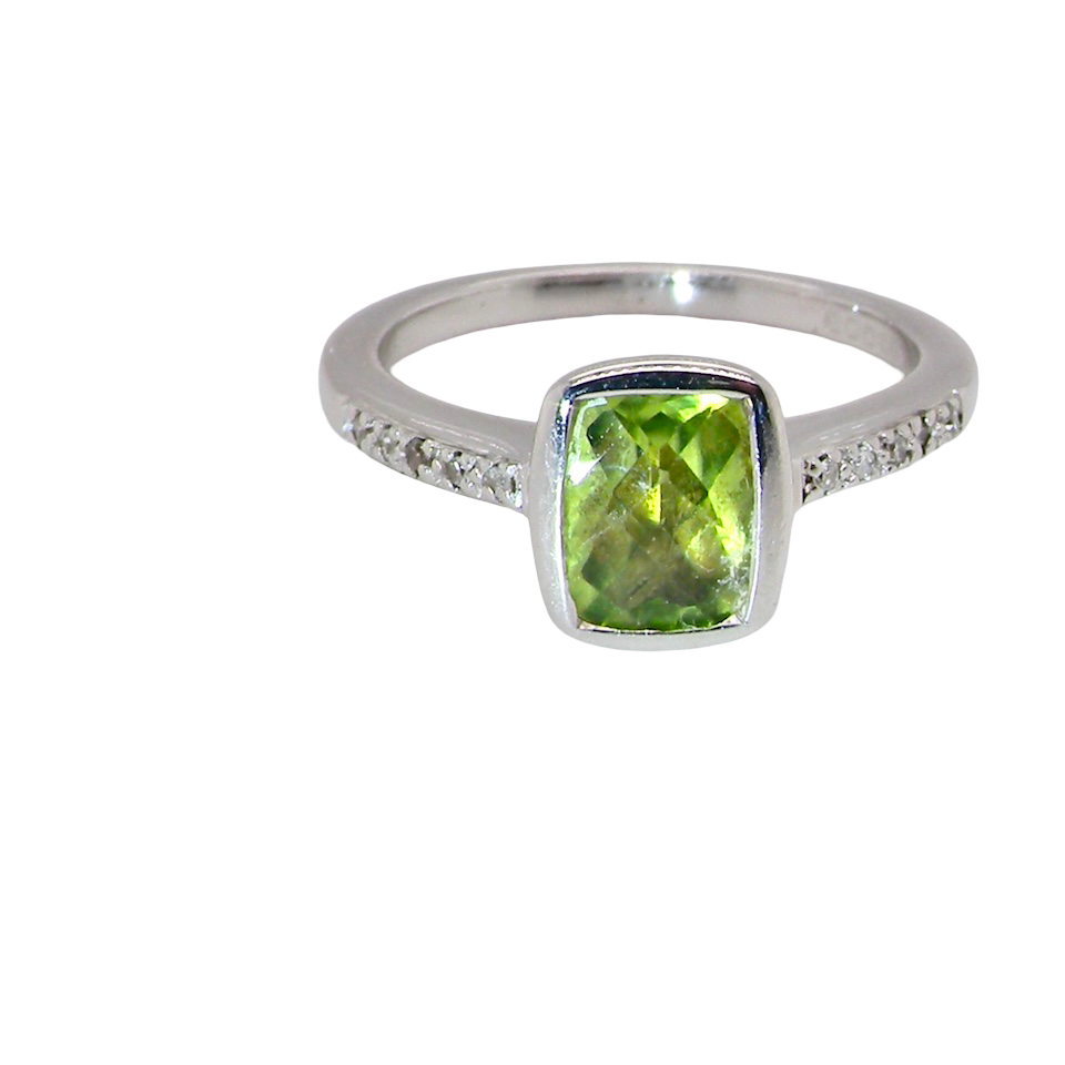 A 9 Carat White Gold Peridot & Diamond Ring