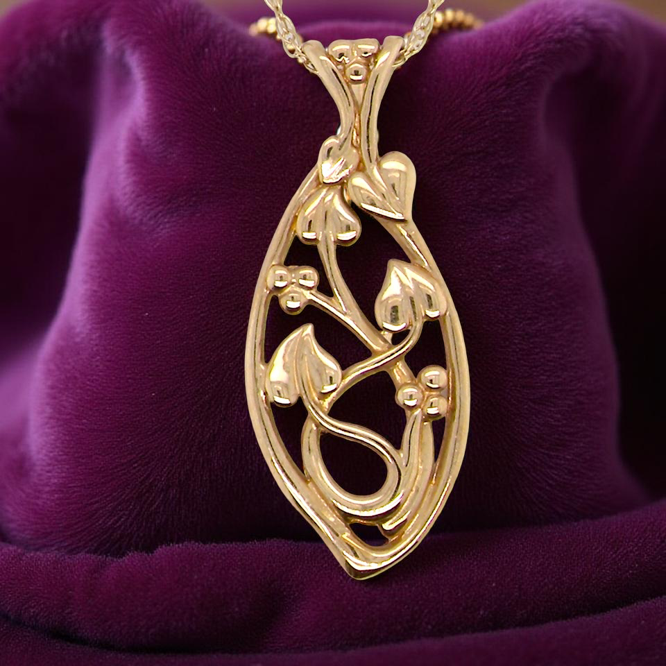 A 9 carat Gold Pendant