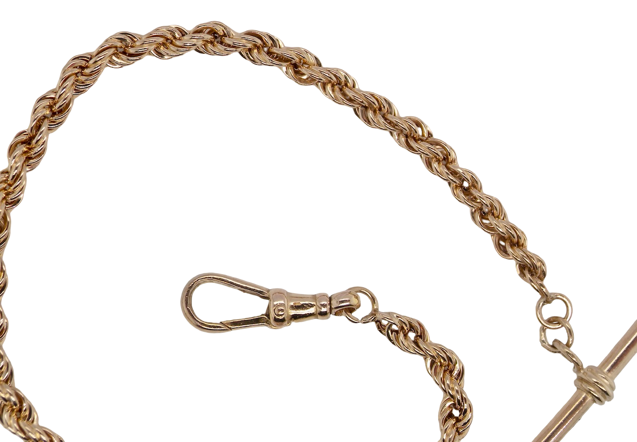 A 9 carat gold bracelet. Rope design, thickness 3.7mm.