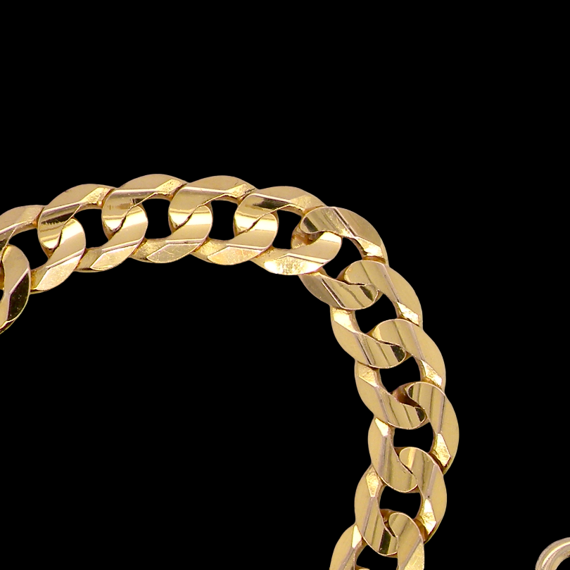 A 9 carat gold chain bracelet. Links are curb style, diamond cut,