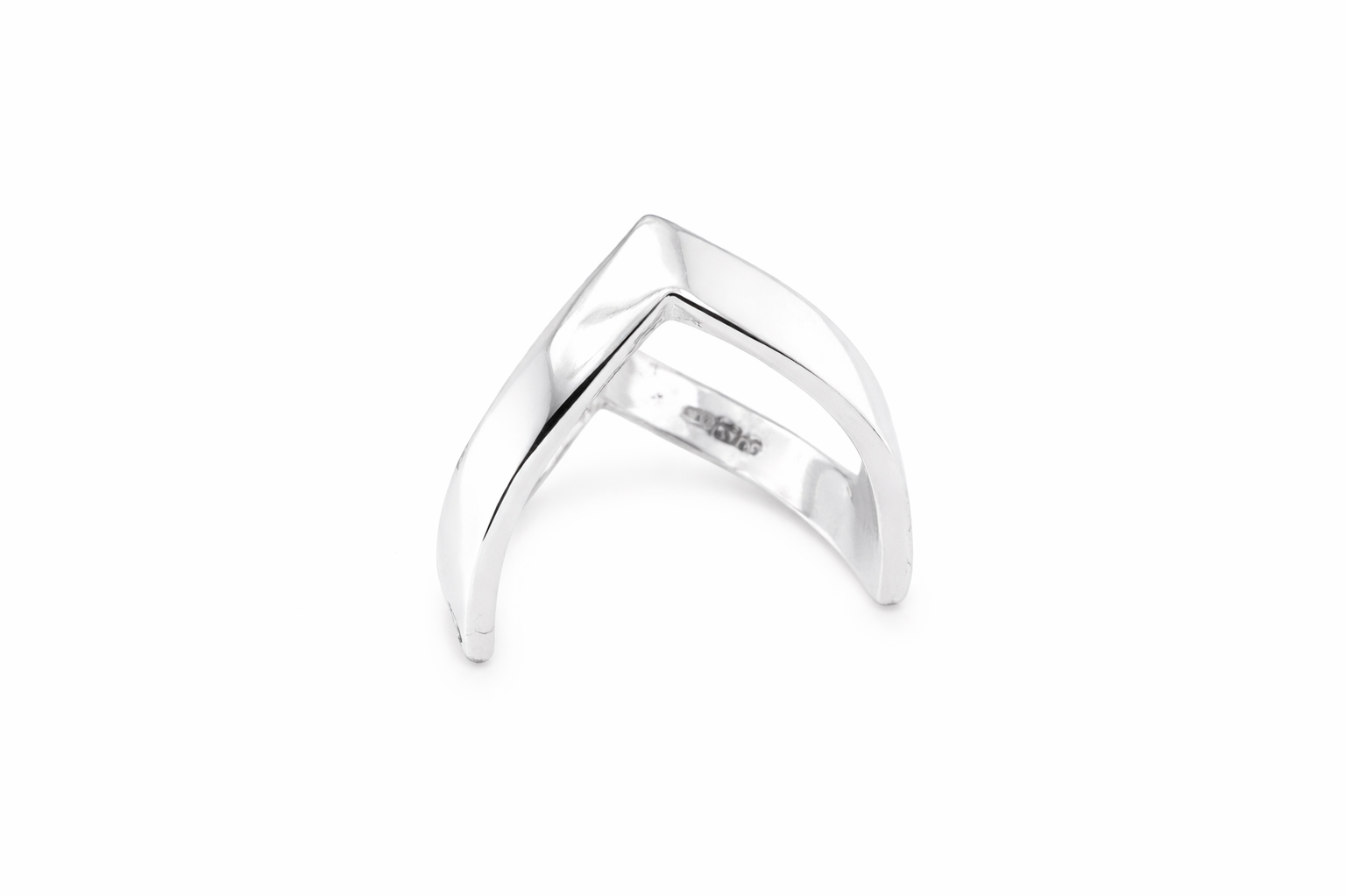 A 9 carat white gold double wishbone ring.