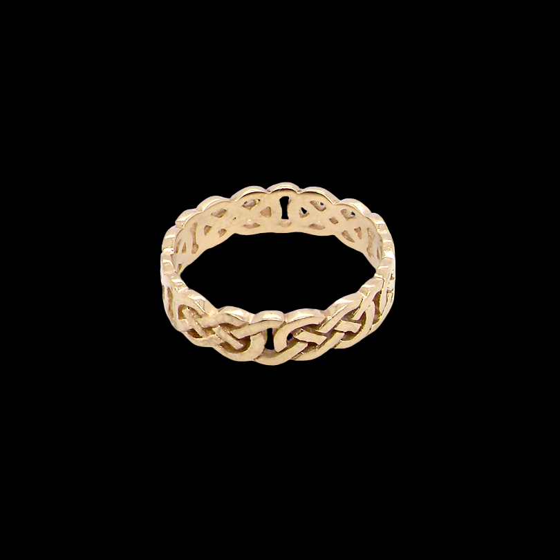 A Celtic design gold ring, could be used as a wedding ring,