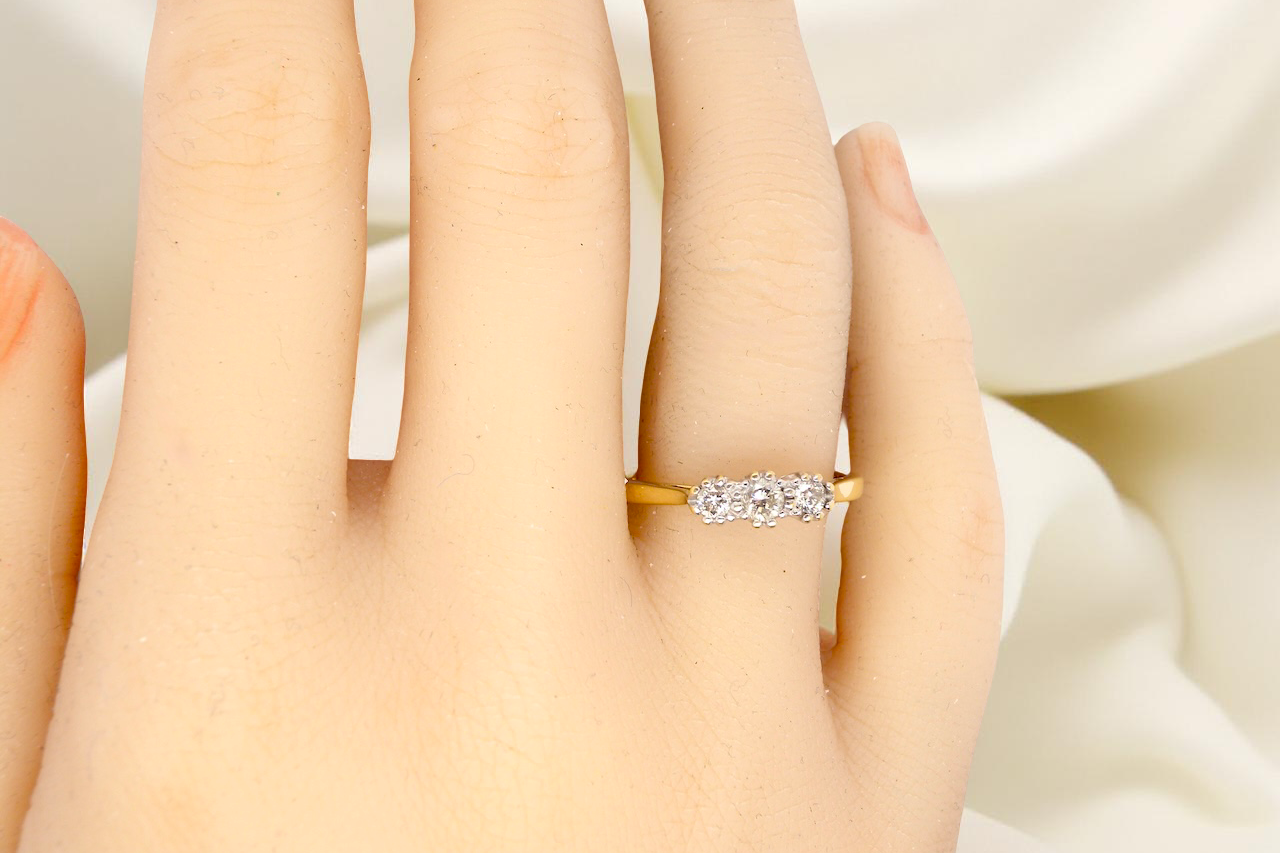 A Diamond Trilogy ring