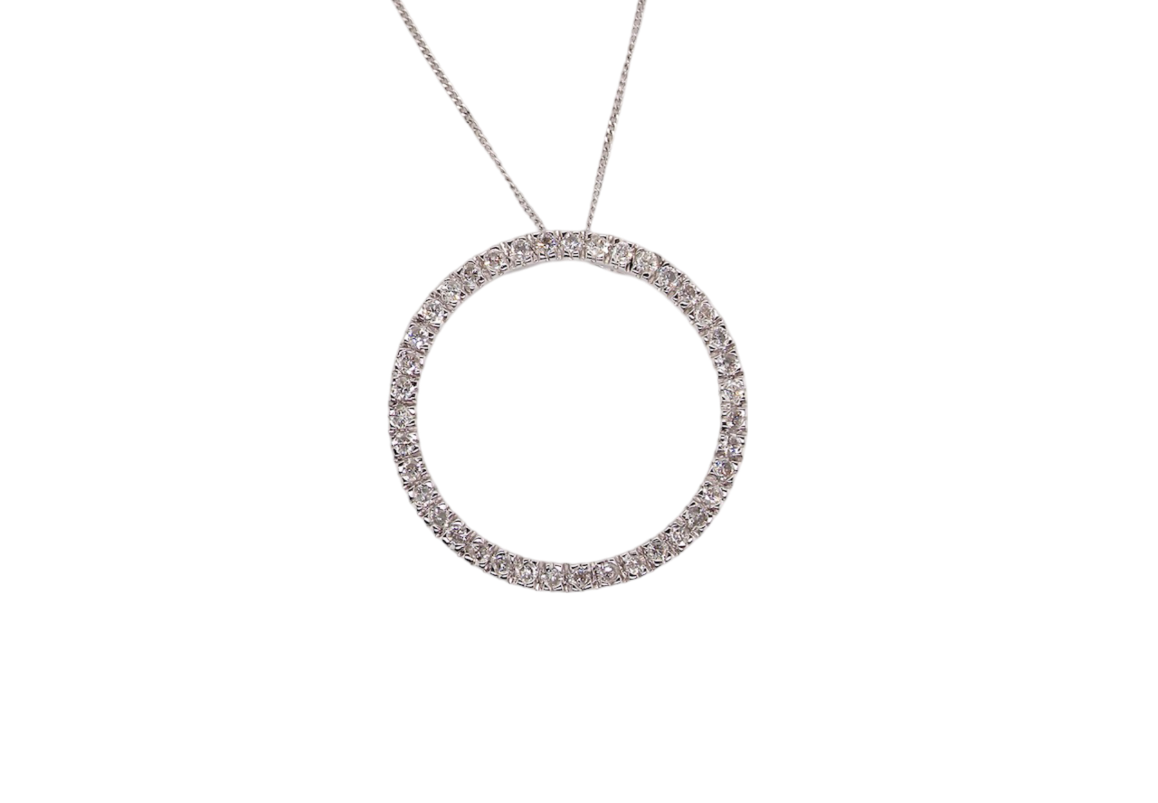 A Diamond circlet pendant