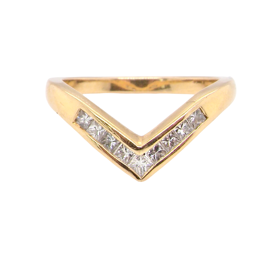 A Diamond wishbone ring