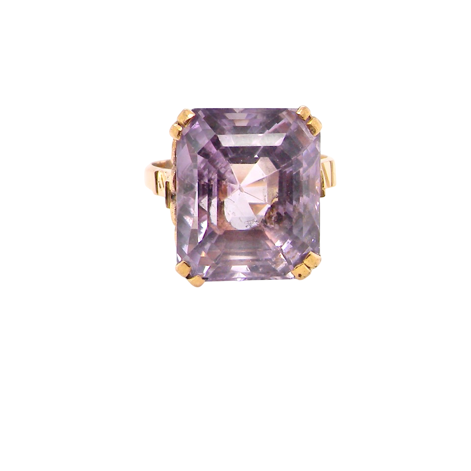 🟣 A Fine 1950s Amethyst and Gold Dress Ring