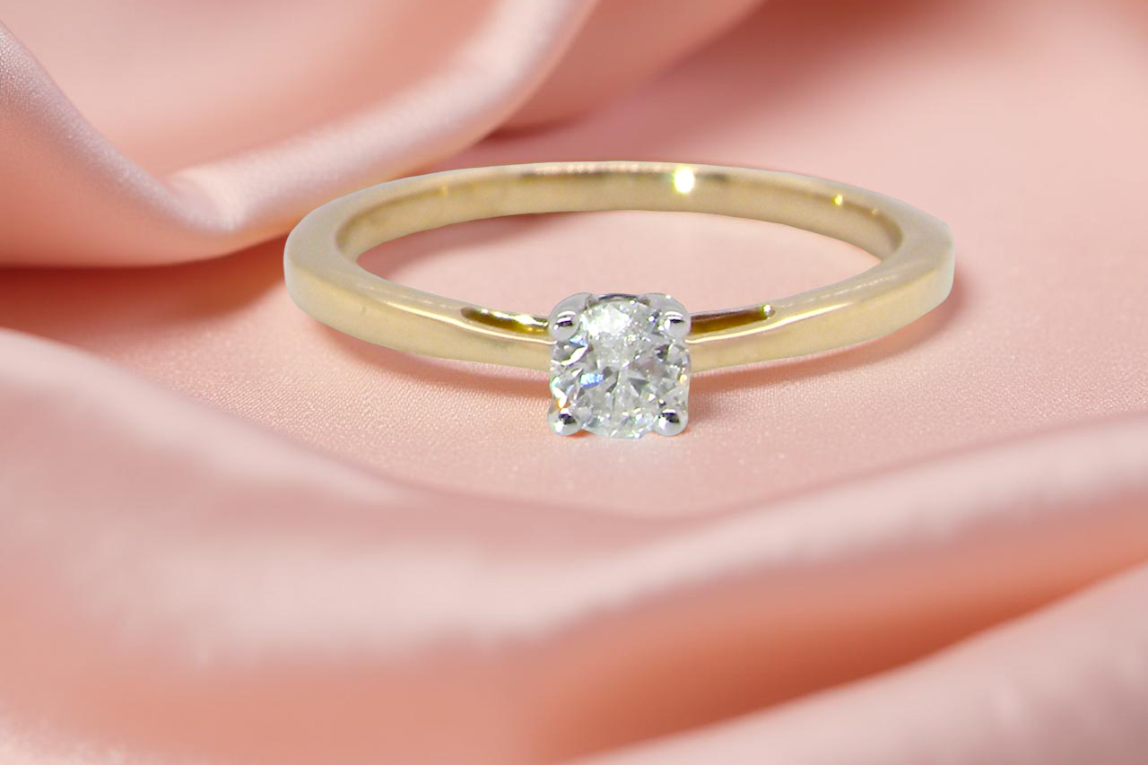 A NEW Diamond Solitaire ring