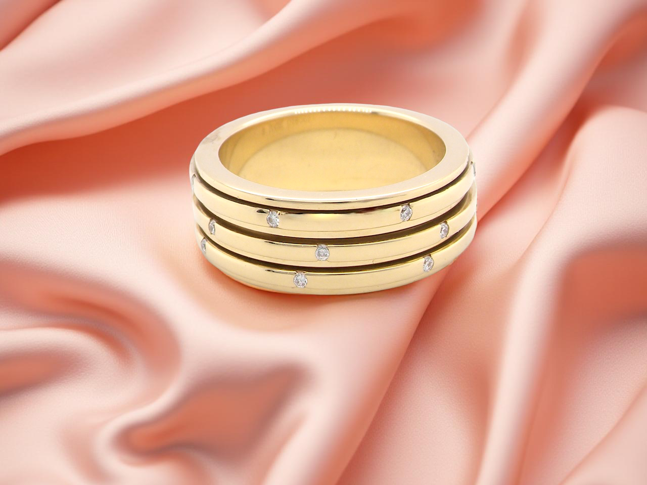 A Piaget ‘Possession’ Triple-Band Diamond Ring C