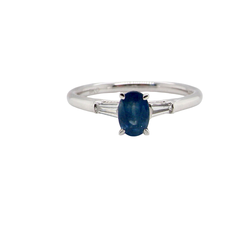 apphire and Diamond Ring Trapezium cut