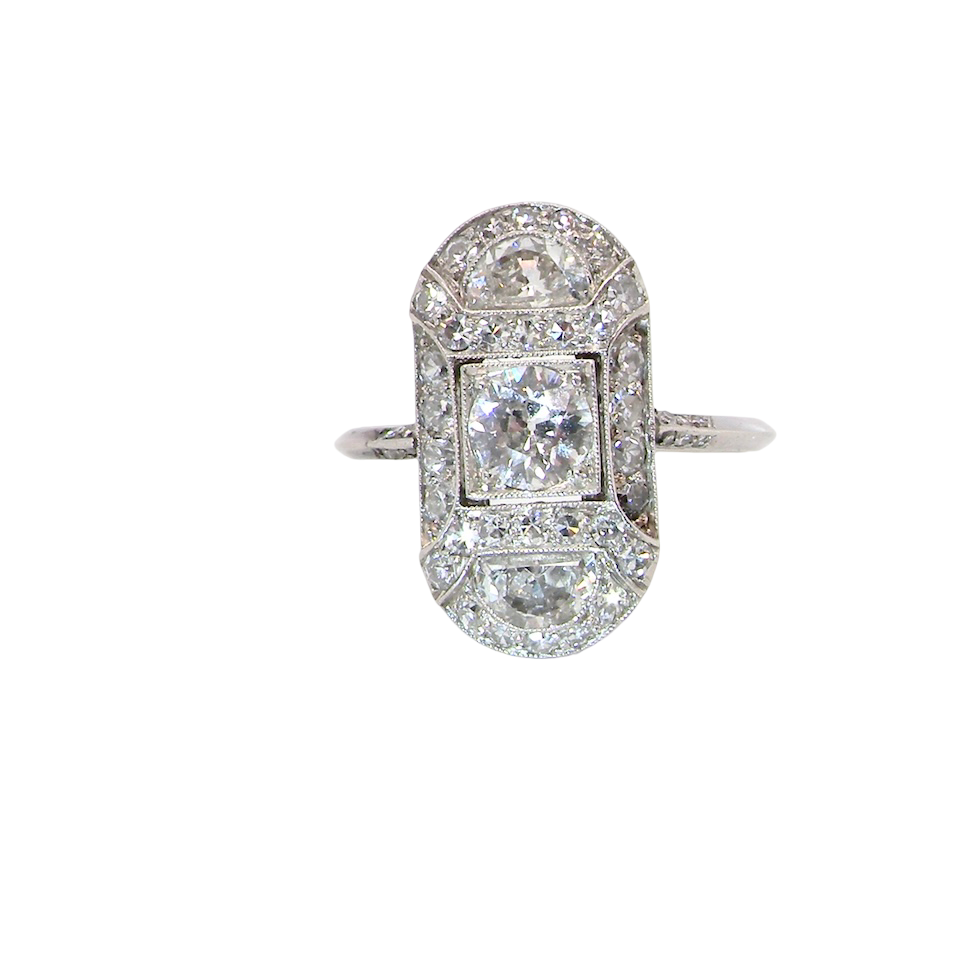 A beautifully crafted Art Deco plaque-style diamond ring, s