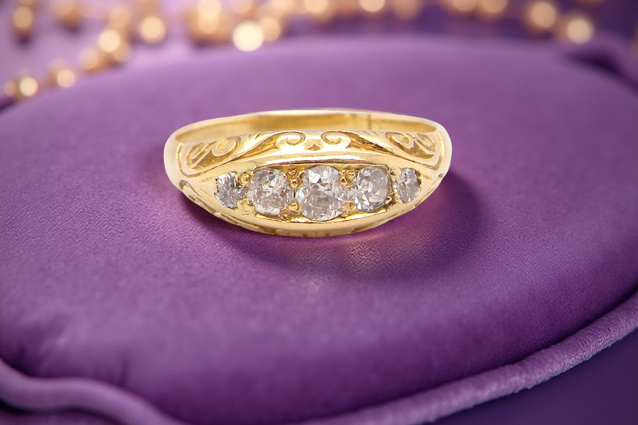 A_Victorian_diamond_five_stone_ring