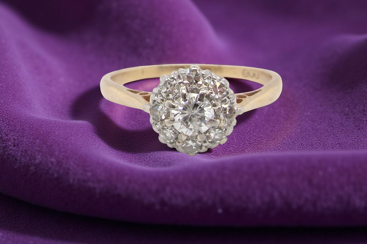 A Vintage Diamond Cluster Ring (c.1930–1940)