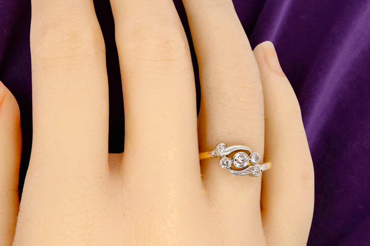 A Vintage Platinum & 18 carat Gold Diamond Crossover Ring (c.1930–1940)