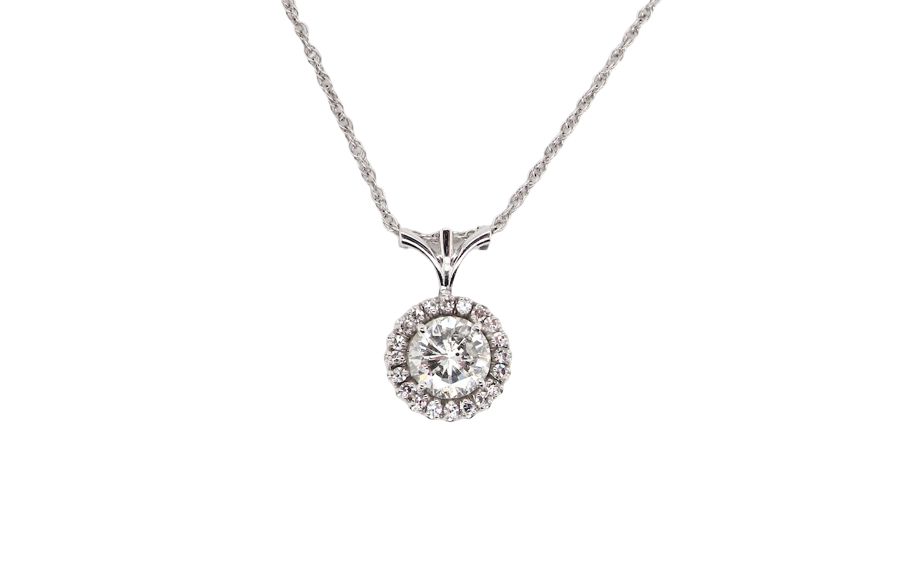 A beautiful Diamond cluster pendant