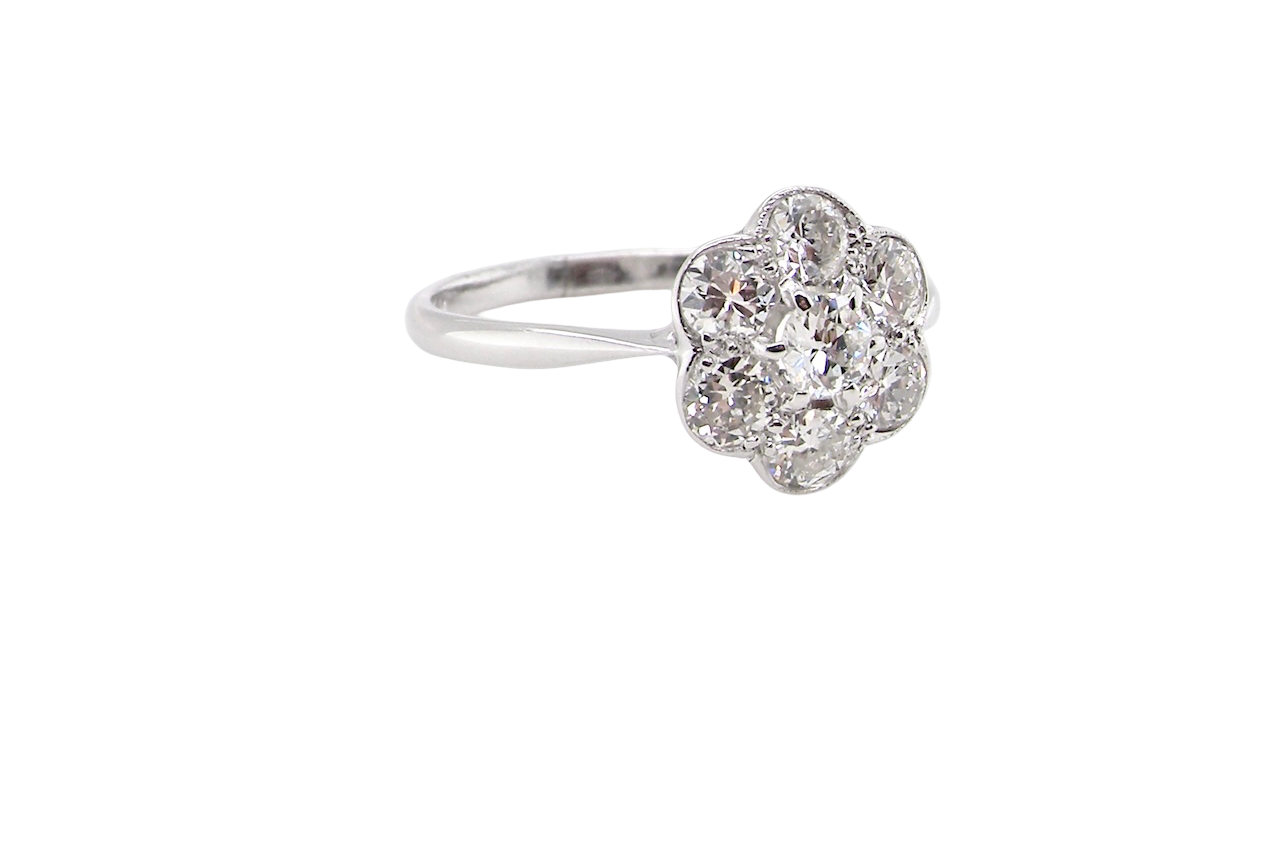 A beautiful vintage Diamond cluster ring
