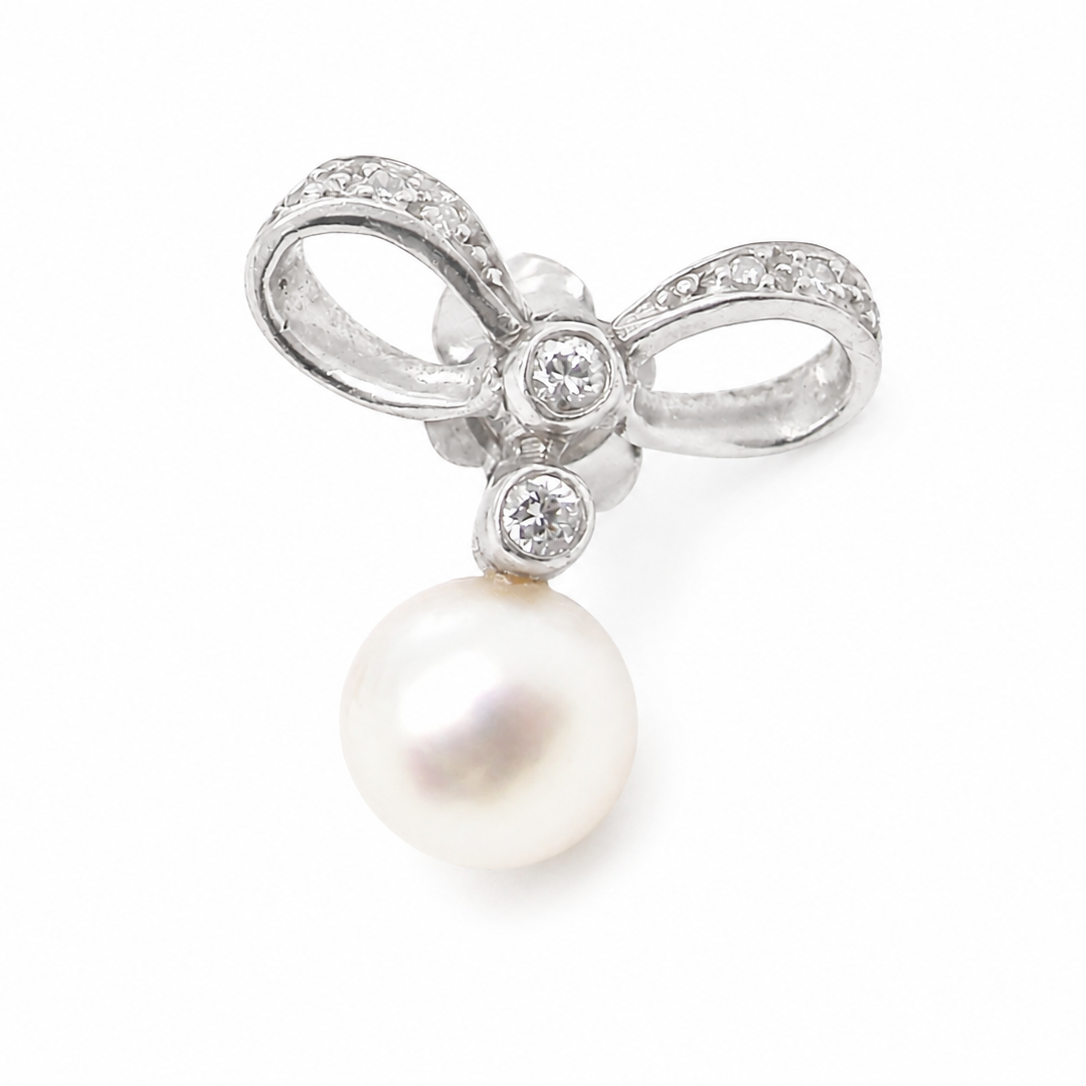 A bow design that has small diamonds to each side and the centre of the bow