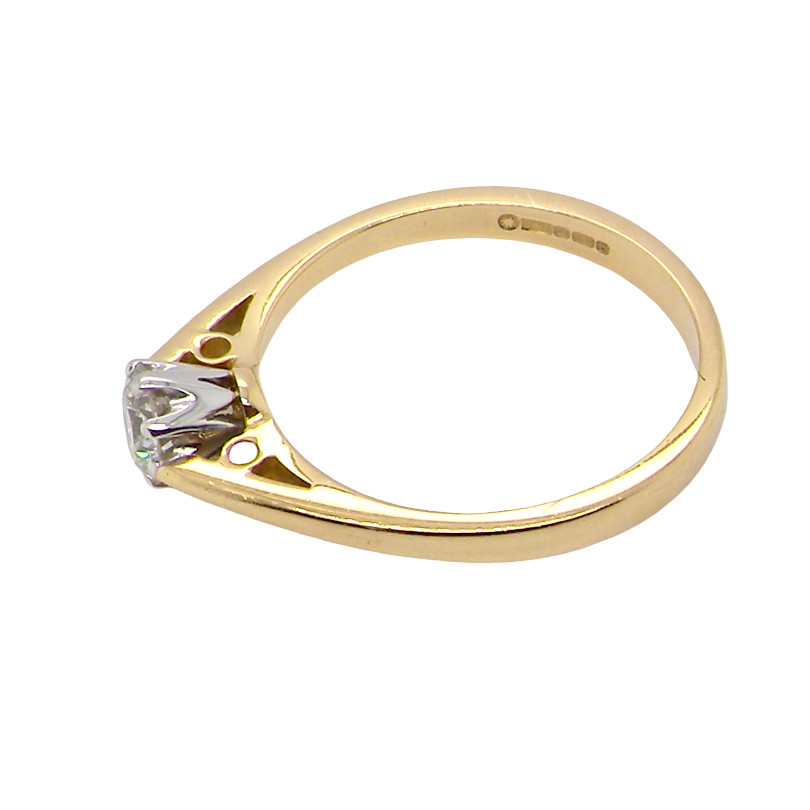 A classic solitaire ring. Features a single brilliant cut white diamond, measures 5mm (est 0.50 carats) Colour H-j, clarity Si.
Head is claw set, platinum, head 5.2mm, depth 5.4mm, weight 2.9 grams.
side
