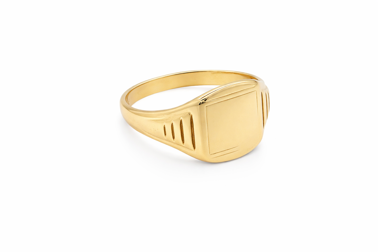 A cushion shaped signet ring. Plain head 14x11mm,