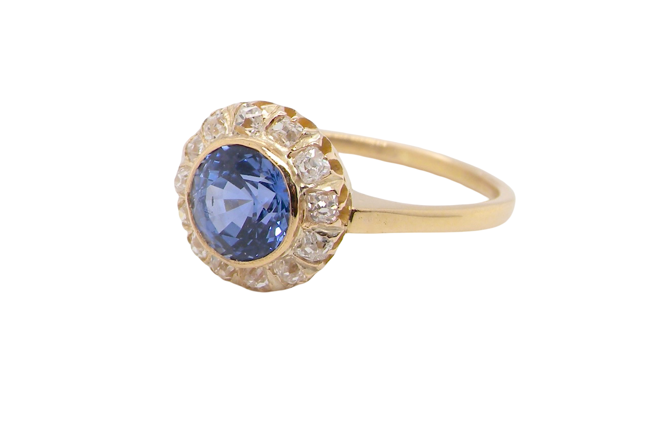 A fabulous vintage Sapphire and Diamond ring