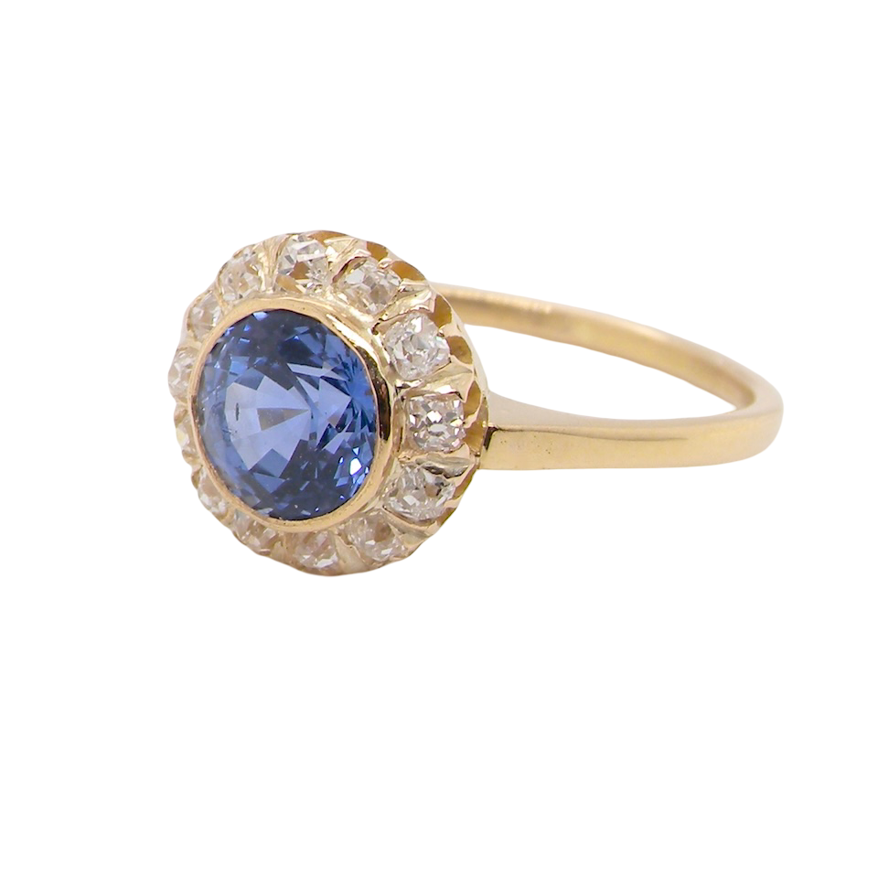 A fabulous vintage Sapphire and Diamond ring