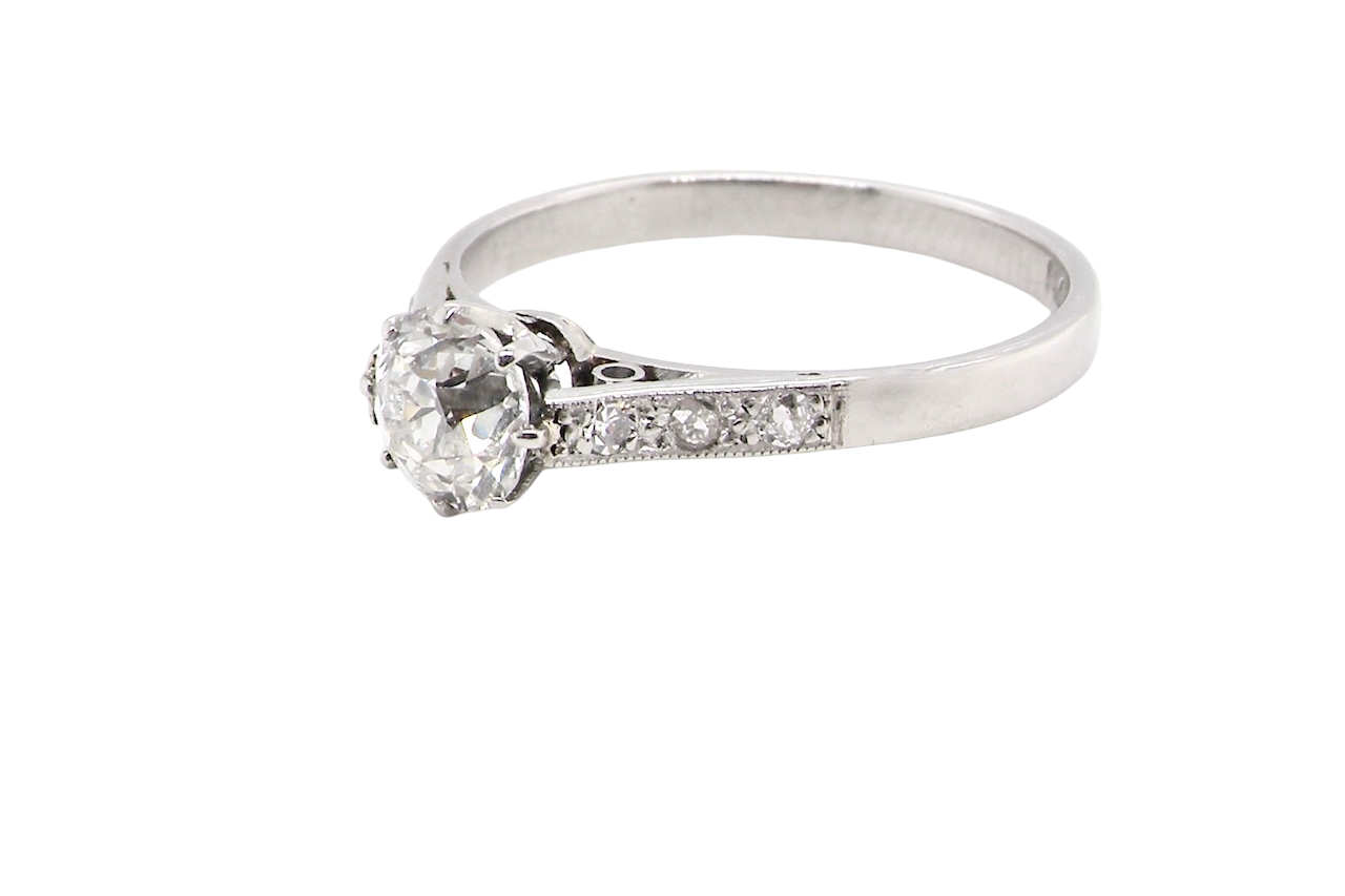 A fine 3/4 Carat Diamond Ring 2