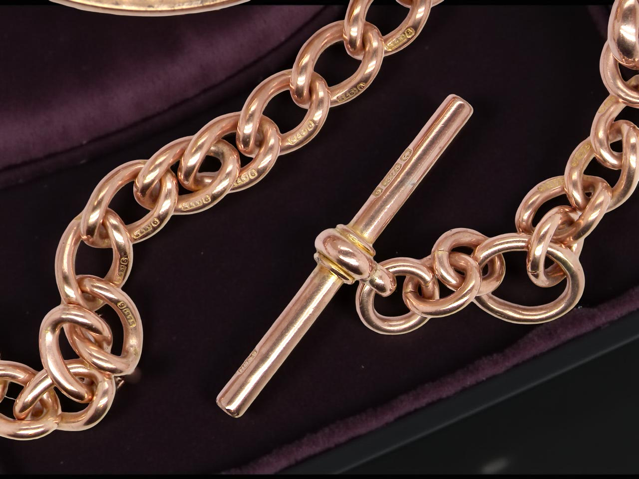 A fine 9 carat gold Albert