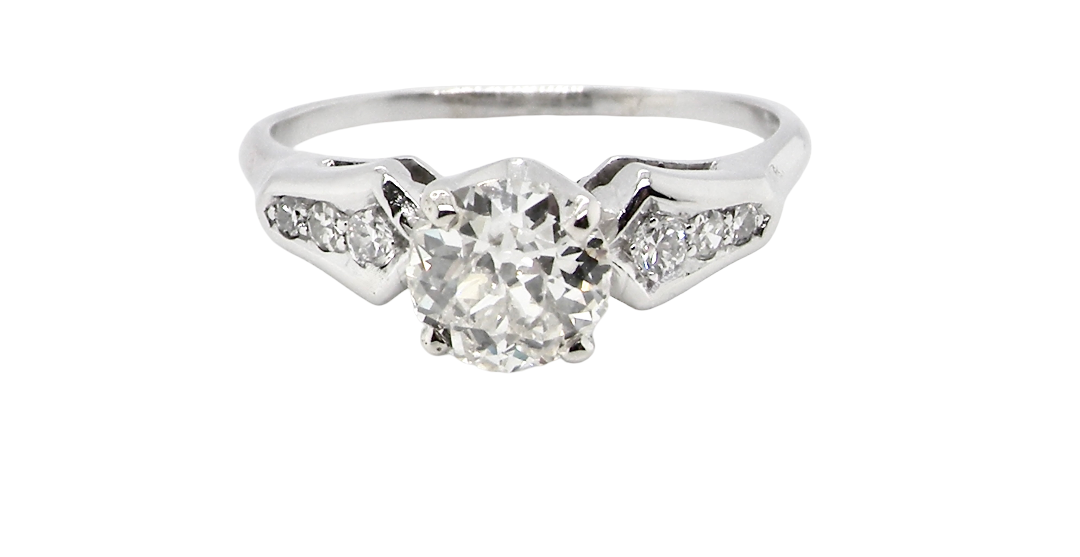 A fine solitaire ring featuring an e lovely brilliant cut white diamond. Measures 6.3mm (est 0.85 carats) very bright white stone, colour H-i, clarity VS.