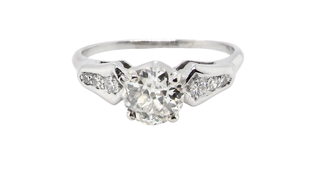 A fine solitaire ring featuring an e lovely brilliant cut white diamond. Measures 6.3mm (est 0.85 carats) very bright white stone, colour H-i, clarity VS.