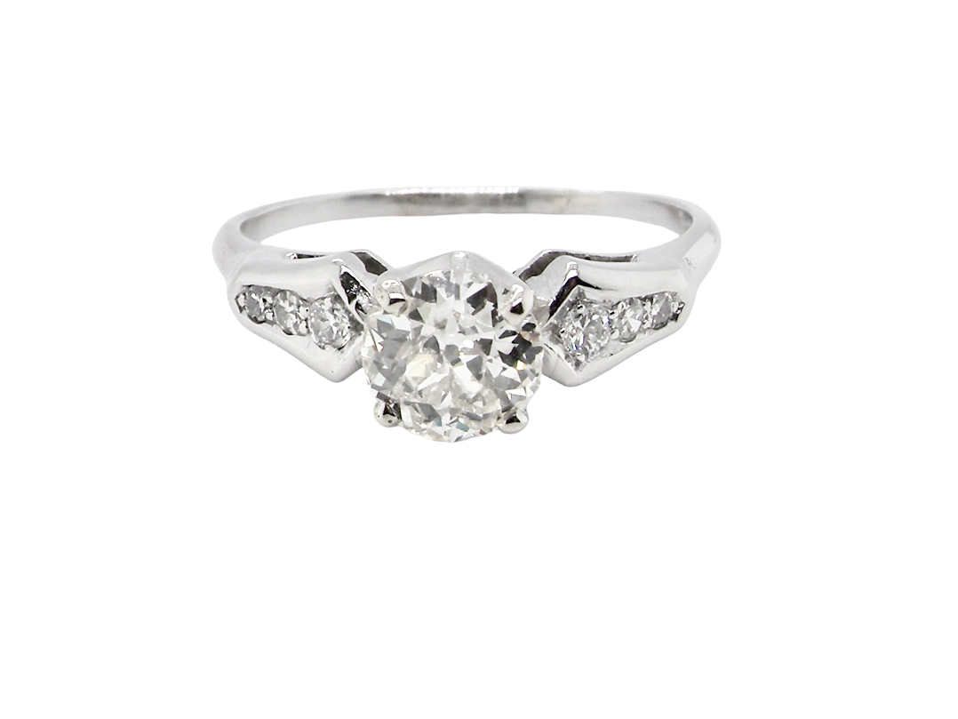 A fine solitaire ring featuring an e lovely brilliant cut white diamond. Measures 6.3mm (est 0.85 carats) very bright white stone, colour H-i, clarity VS.