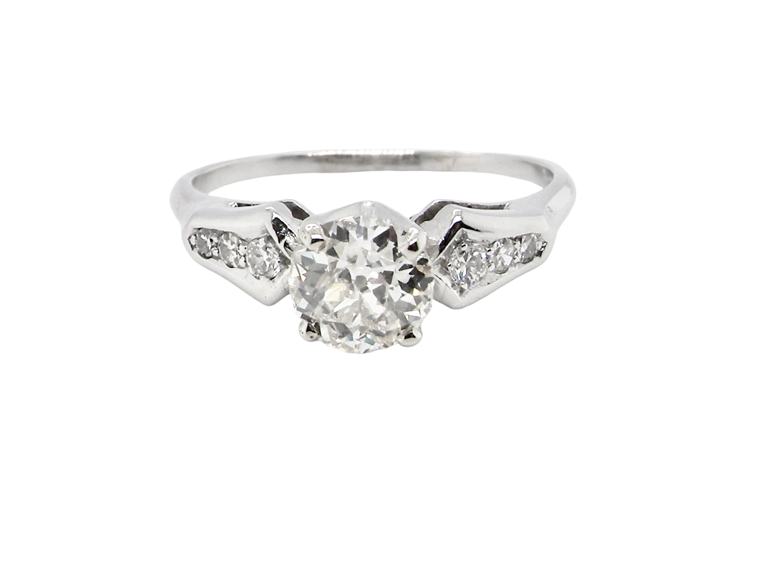 A fine solitaire ring featuring an e lovely brilliant cut white diamond. Measures 6.3mm (est 0.85 carats) very bright white stone, colour H-i, clarity VS.