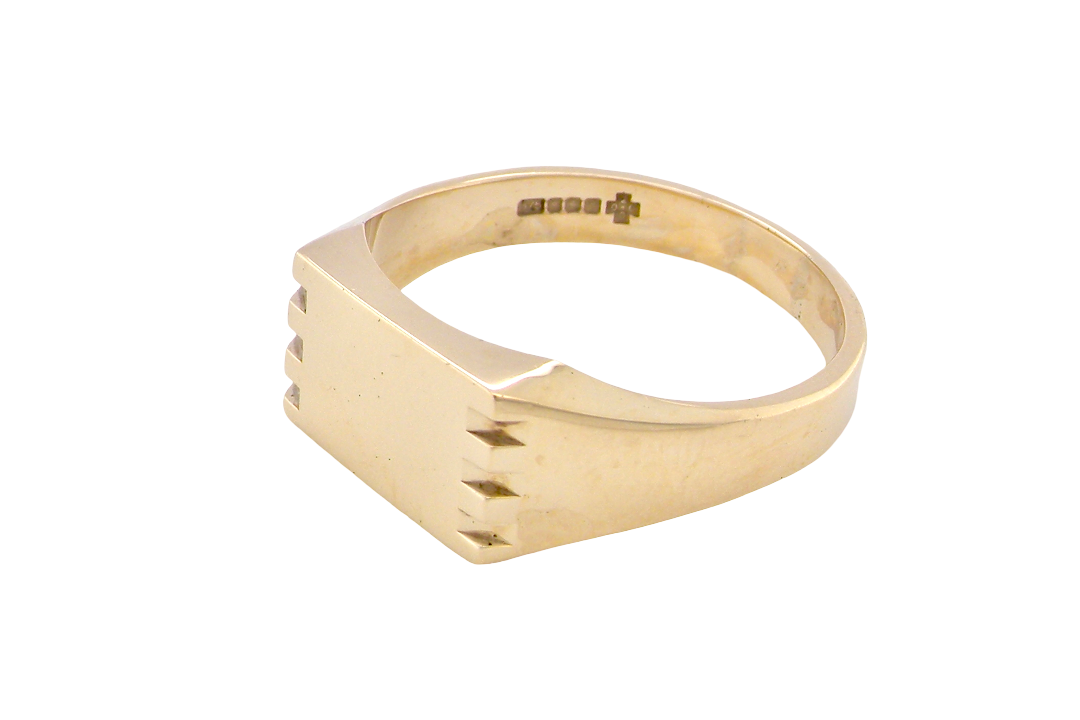 A gentleman's 9 carat gold signet ring. Rectangular shaped head, plain polished surface and suitable for initials to be engraved.