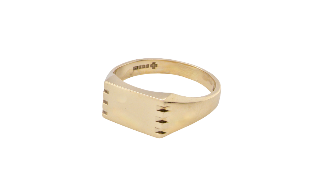 Rectangular plain signet ring
