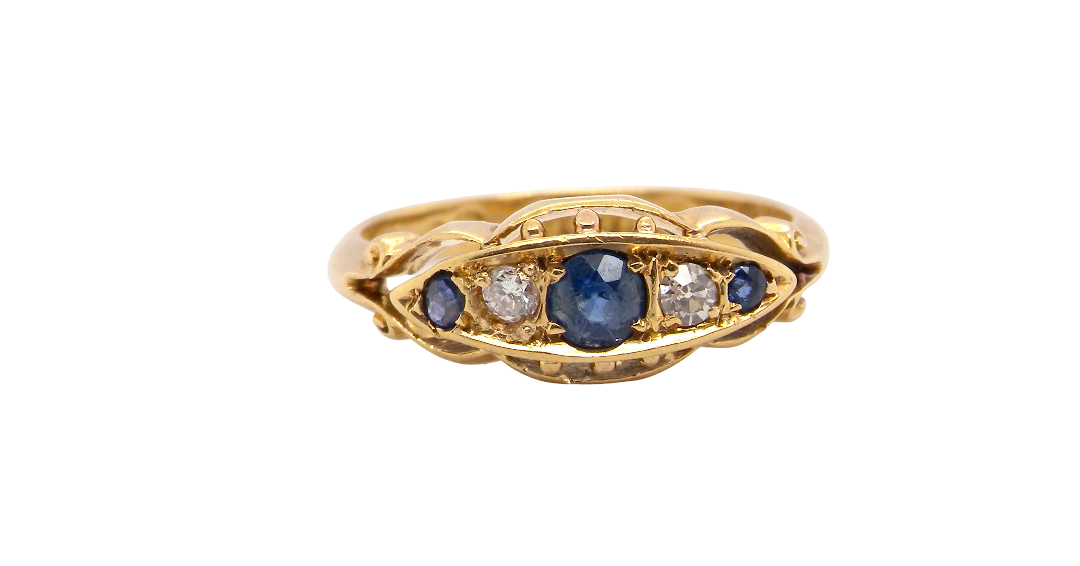 A lovely antique ring from the Edwardian period. Hallmarked in Chester in 1909 this ring typical for the period