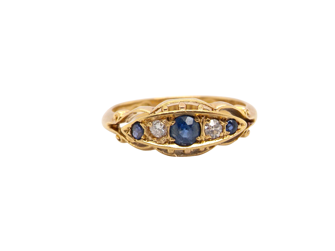 A lovely antique ring from the Edwardian period. Hallmarked in Chester in 1909 this ring typical for the period