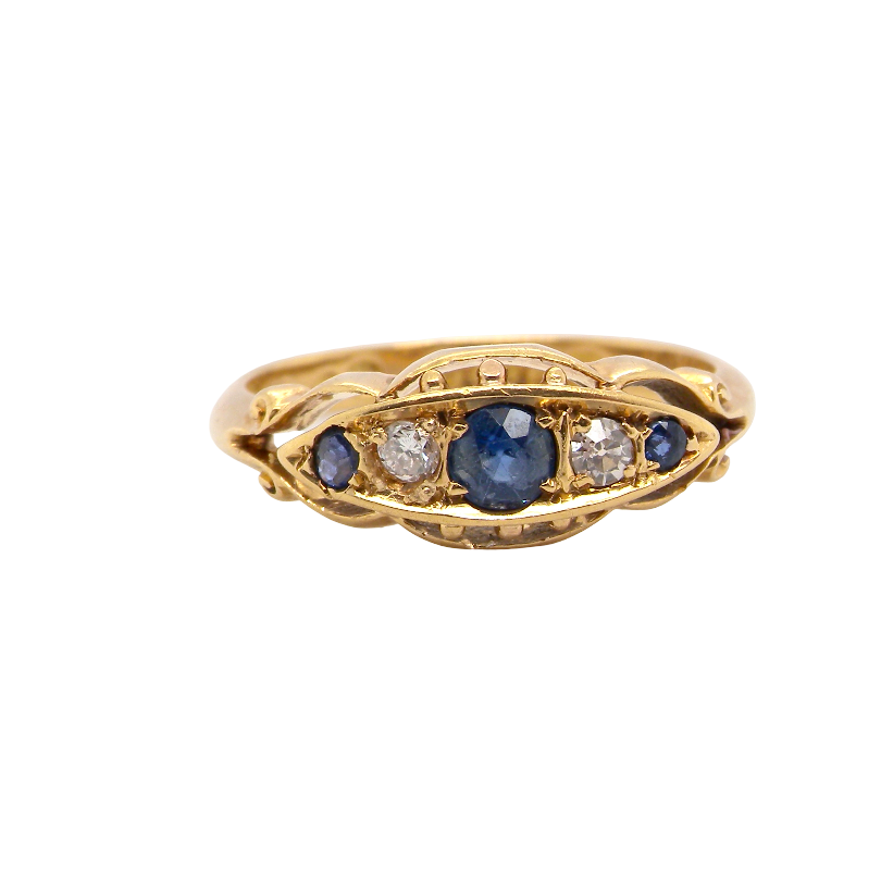 A lovely antique ring from the Edwardian period. Hallmarked in Chester in 1909 this ring typical for the period