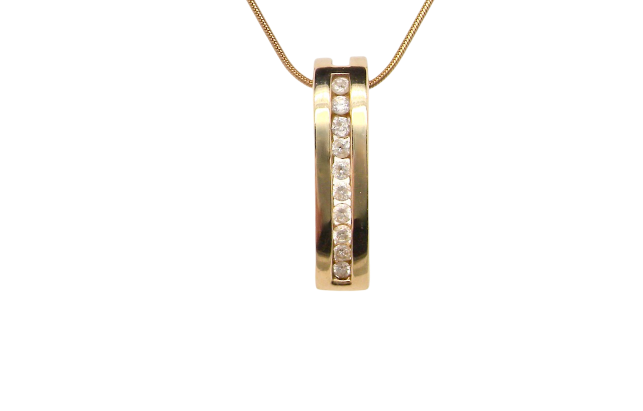 A modern Diamond Pendant