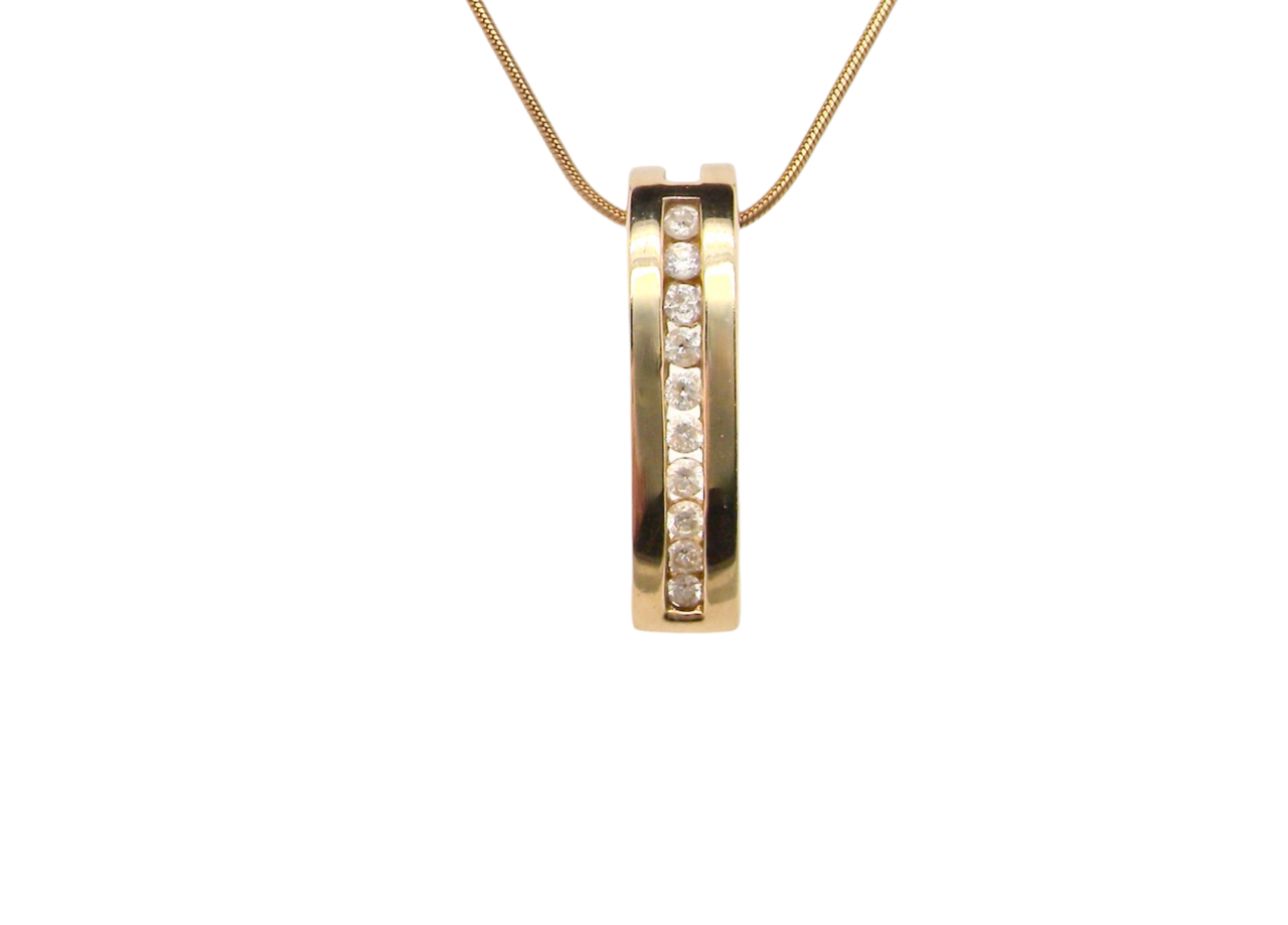 A modern Diamond Pendant