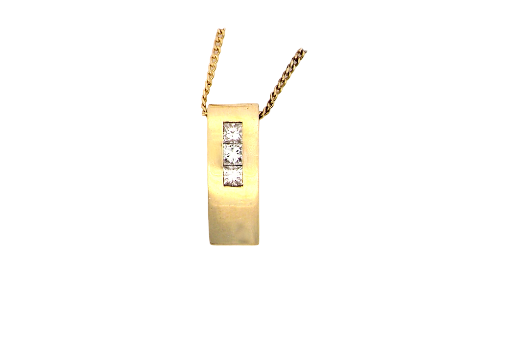 A modern block style pendant. Measures 17x6.3mm. Set with three princess cut white diamonds, close set, each measures 2.75-2.85mm (total est 0.40 carats). 