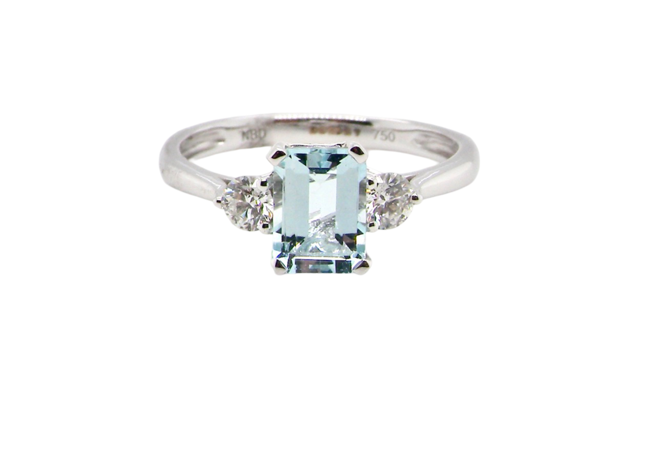 A new Aquamarine & Diamond ring
