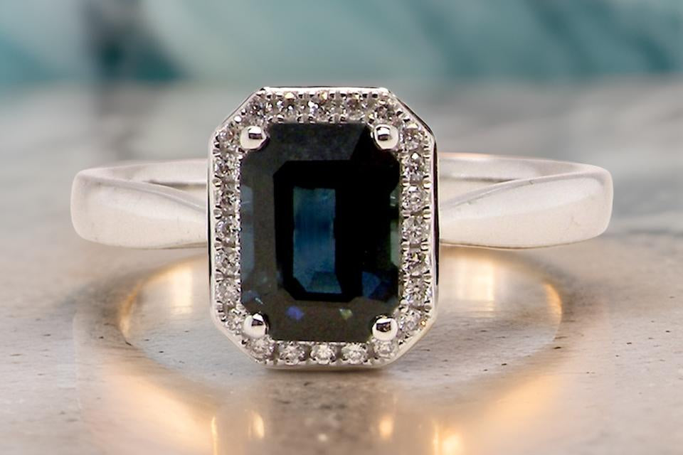 A Sapphire and Diamond cluster ring