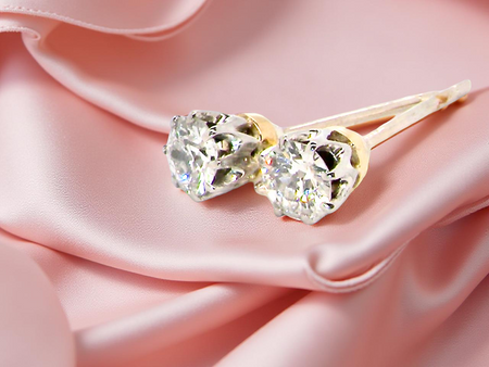 A pair of simple Diamond stud earrings