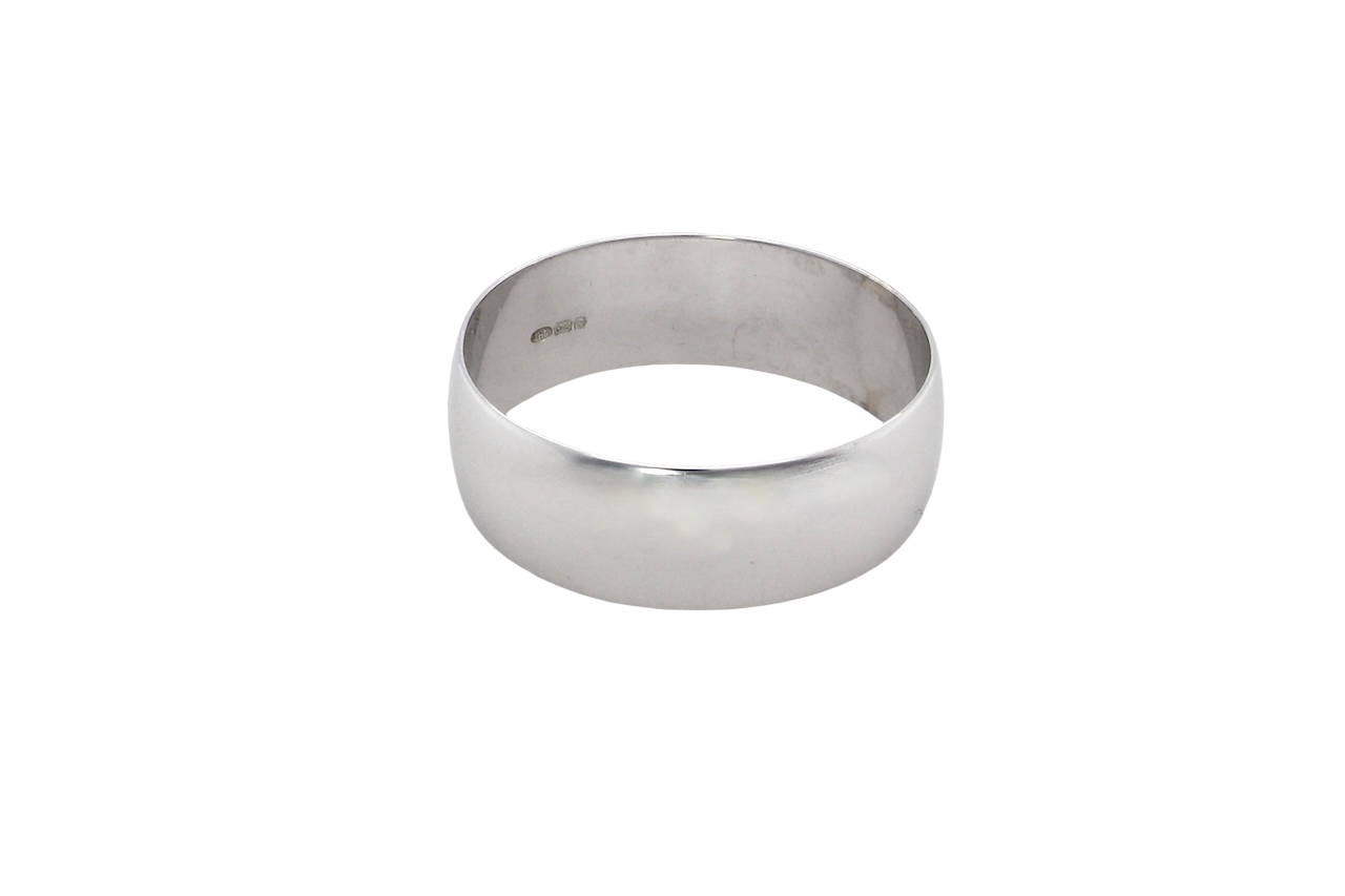 A plain 9 carat white gold wedding ring. Suited to male or female wear,
