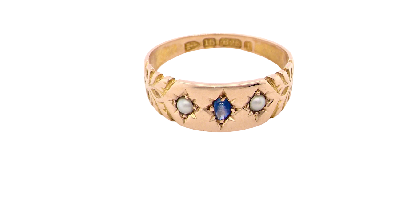 A pretty 15 carat gold Victorian dress ring. Hallmarks for Chester 1892.